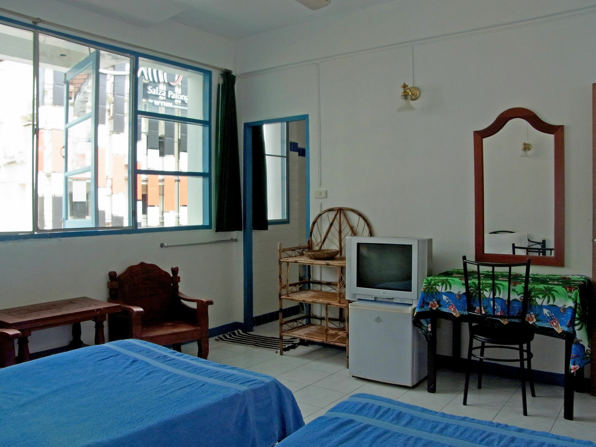 Niku Guesthouse Patong Exterior photo